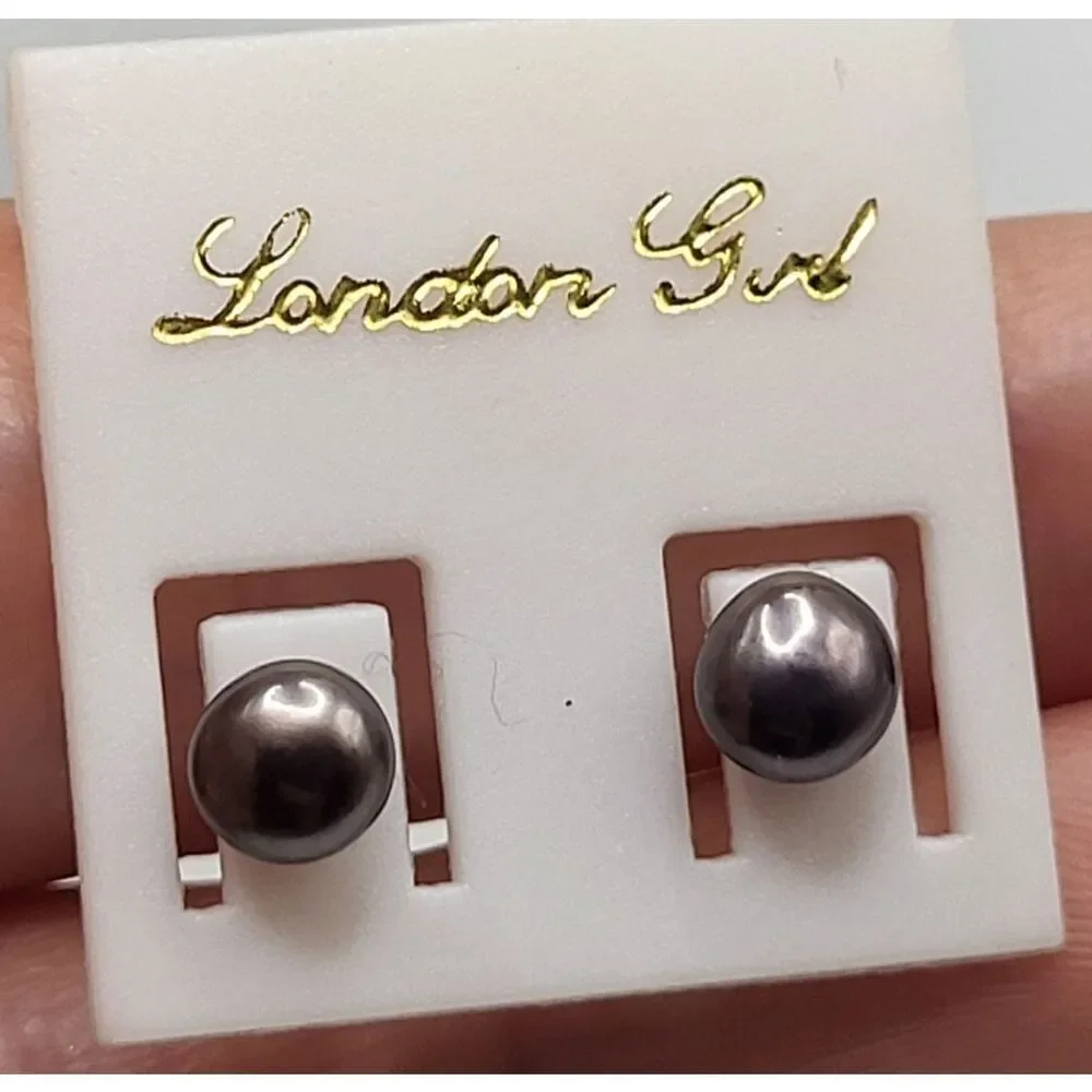 New With Tags London Girl Earrings Brown simulated Pearl Post Stud Earrings 0.25